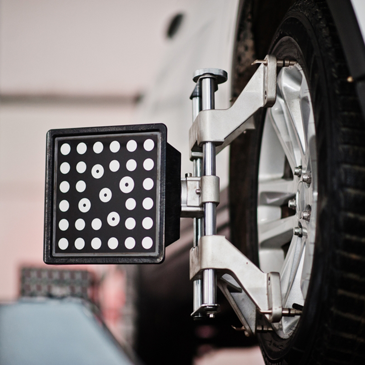 ضبط زوايا امامي سيارات اوروبي و دفع رباعي